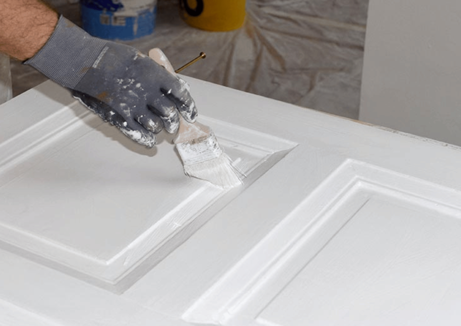 Peinture de porte à Ajaccio par nos peintres.